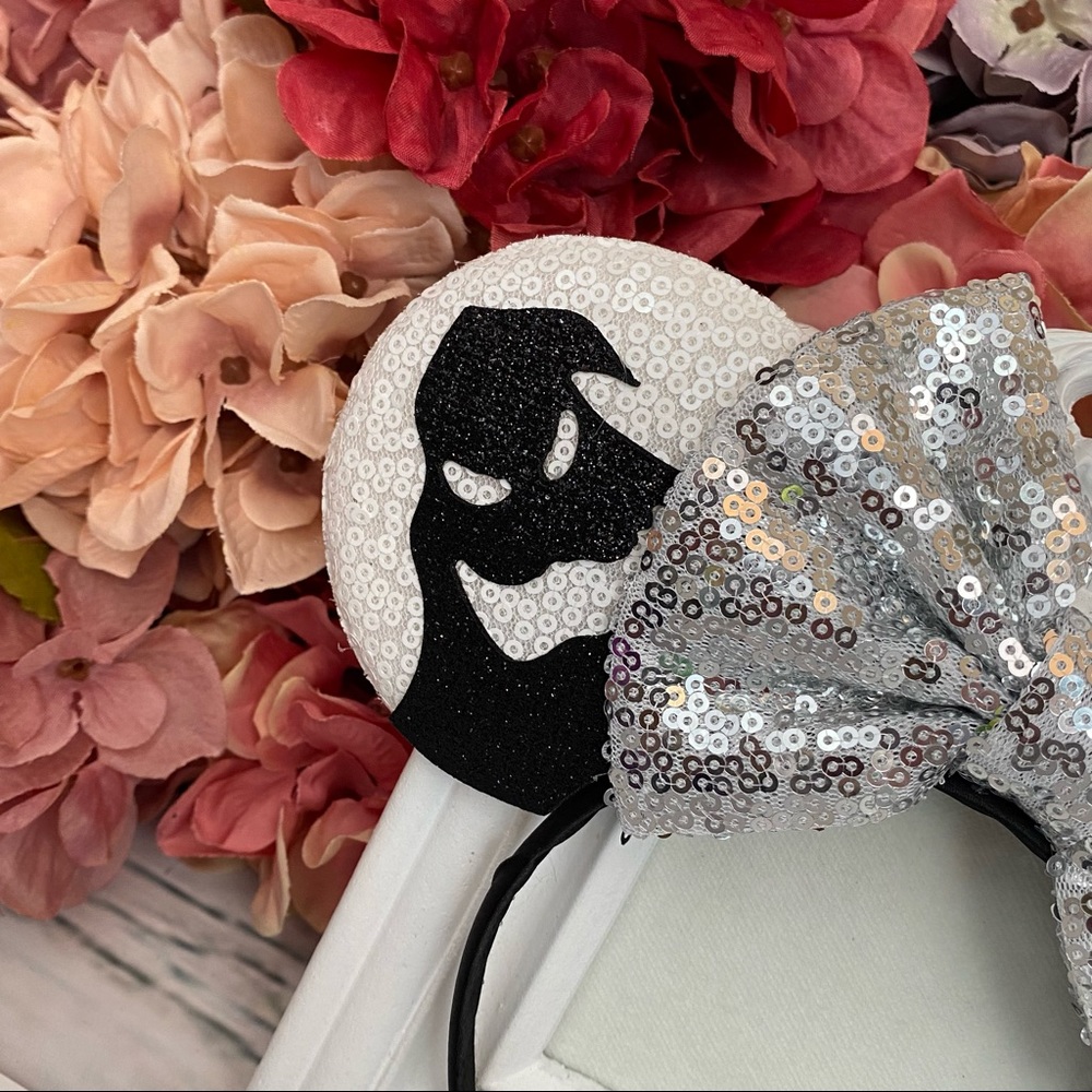 Minnie Mouse Nightmare Before Christmas Headband - Picture 5 of 11